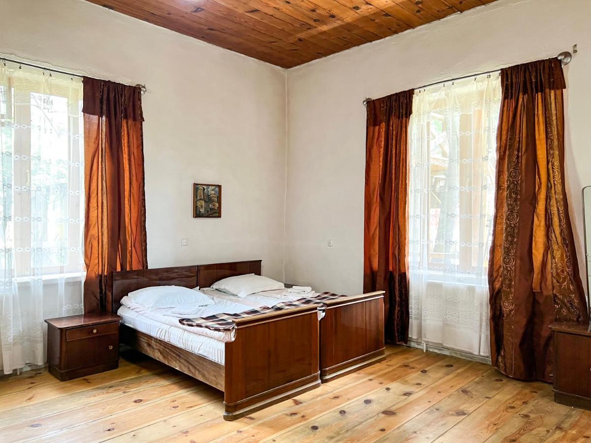 Guest House Svan-Ski Mestia Eksteriør bilde
