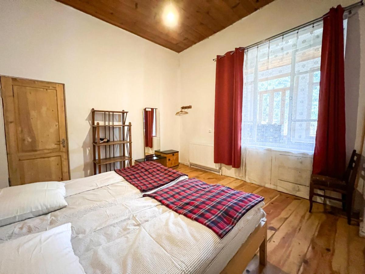 Guest House Svan-Ski Mestia Eksteriør bilde