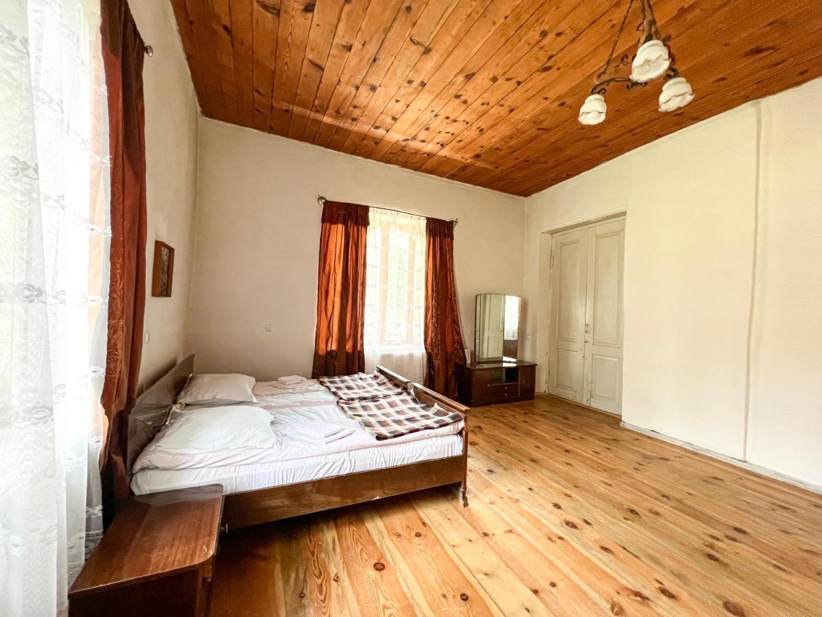 Guest House Svan-Ski Mestia Eksteriør bilde