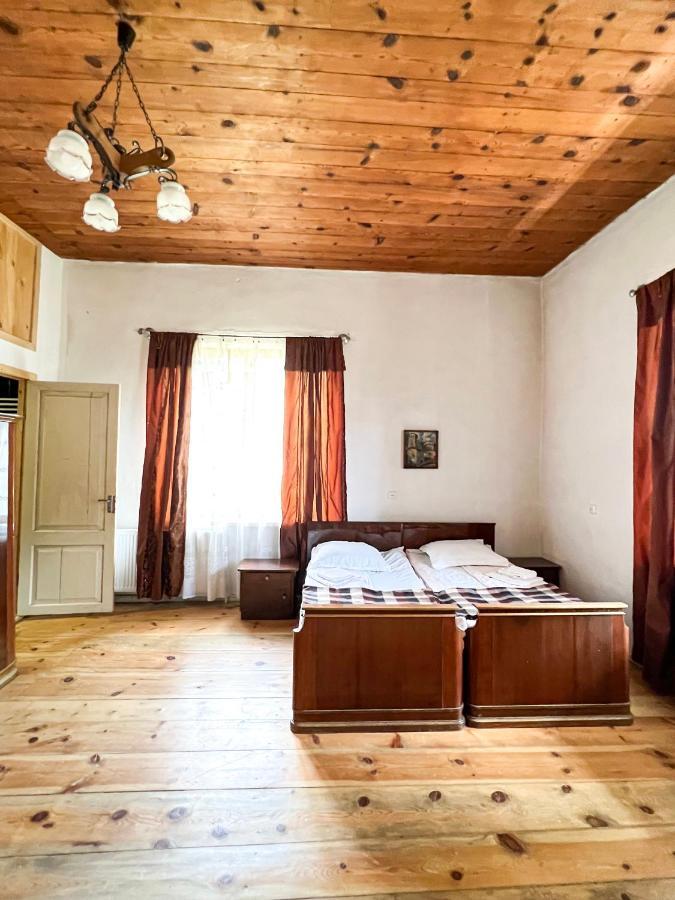 Guest House Svan-Ski Mestia Eksteriør bilde