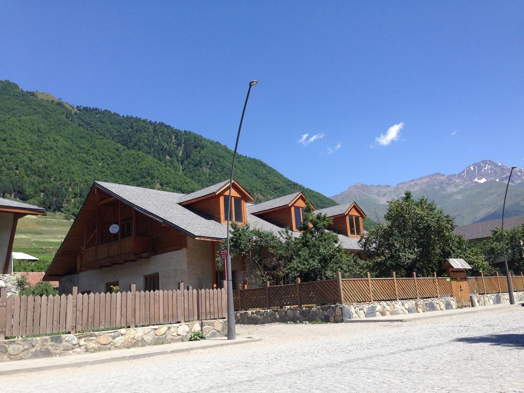 Guest House Svan-Ski Mestia Eksteriør bilde